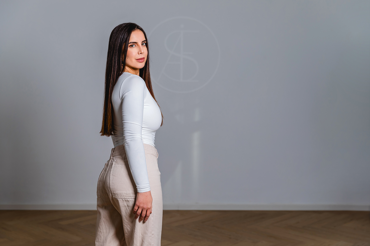 Portrait von Sabrina Aliseo, der Inhaberin des SALISEO Studio, Stuttgart